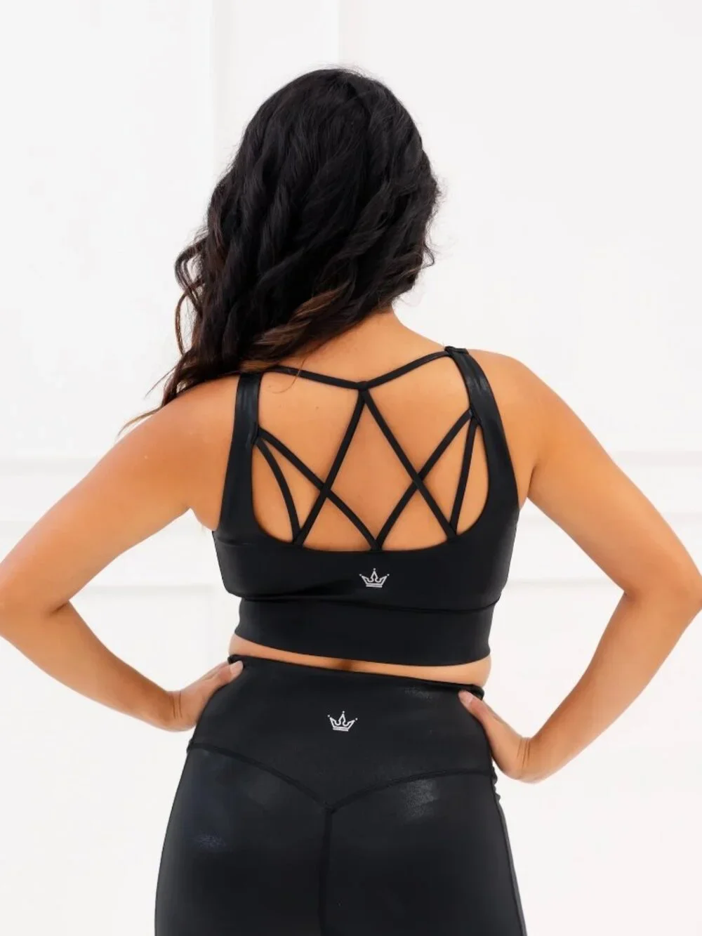 Crowned Athletics Onyx Jewel Sports Bra Size XL